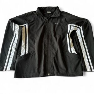 Nike Girl's Black/White Windbreaker Grey Tag & Swoosh